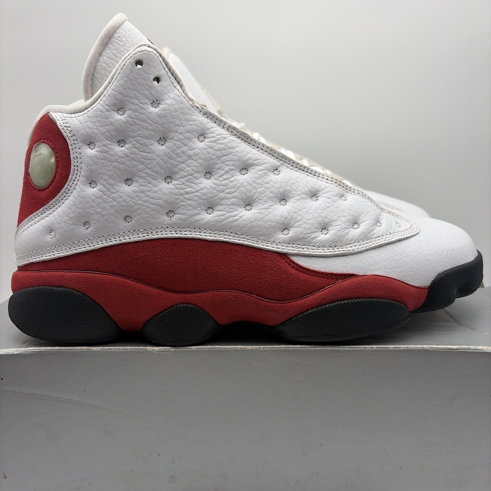 Size 9 - Jordan 13 Retro Chicago 2017 (414571-122)